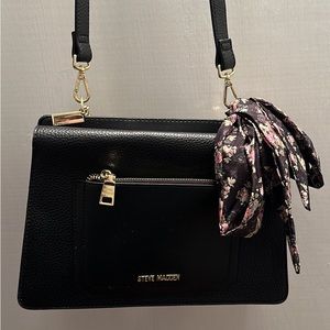 Black Steve Madden purse